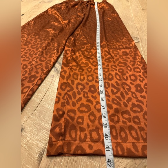 Silk & Salt Satin Burnt Brown Leopard Print Wide Leg Set M top S bottom - Picture 10 of 10